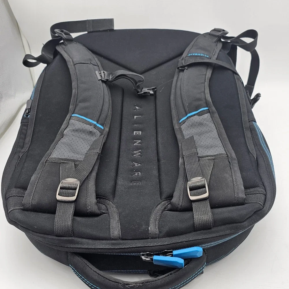 Alienware Vindicator 2.0 Gaming Laptop Backpack Black Blue Accents 17 Inch